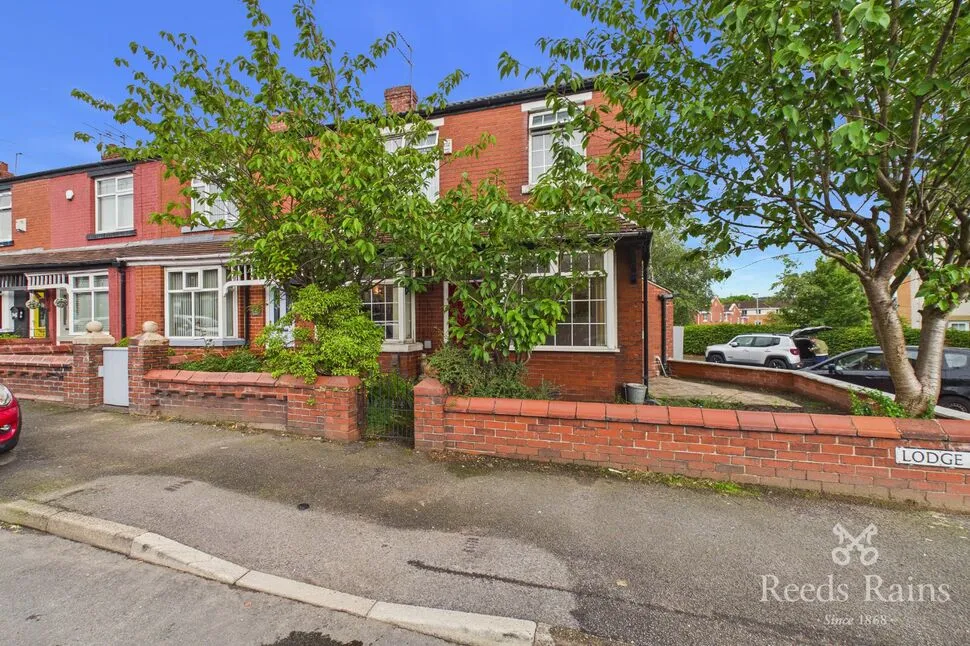 2 bed house for sale — Lodge Lane, Hyde, Greater Manchester, SK14