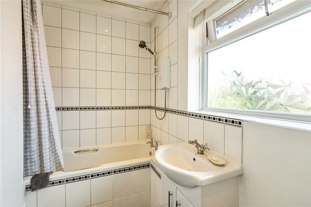 Springfield Close, Chichester, PO18, photo 10