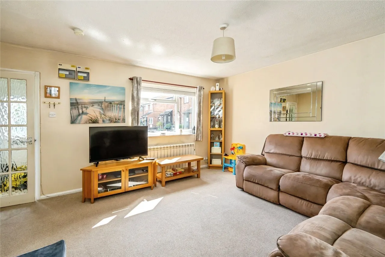 Springfield Close, Chichester, PO18, photo 13