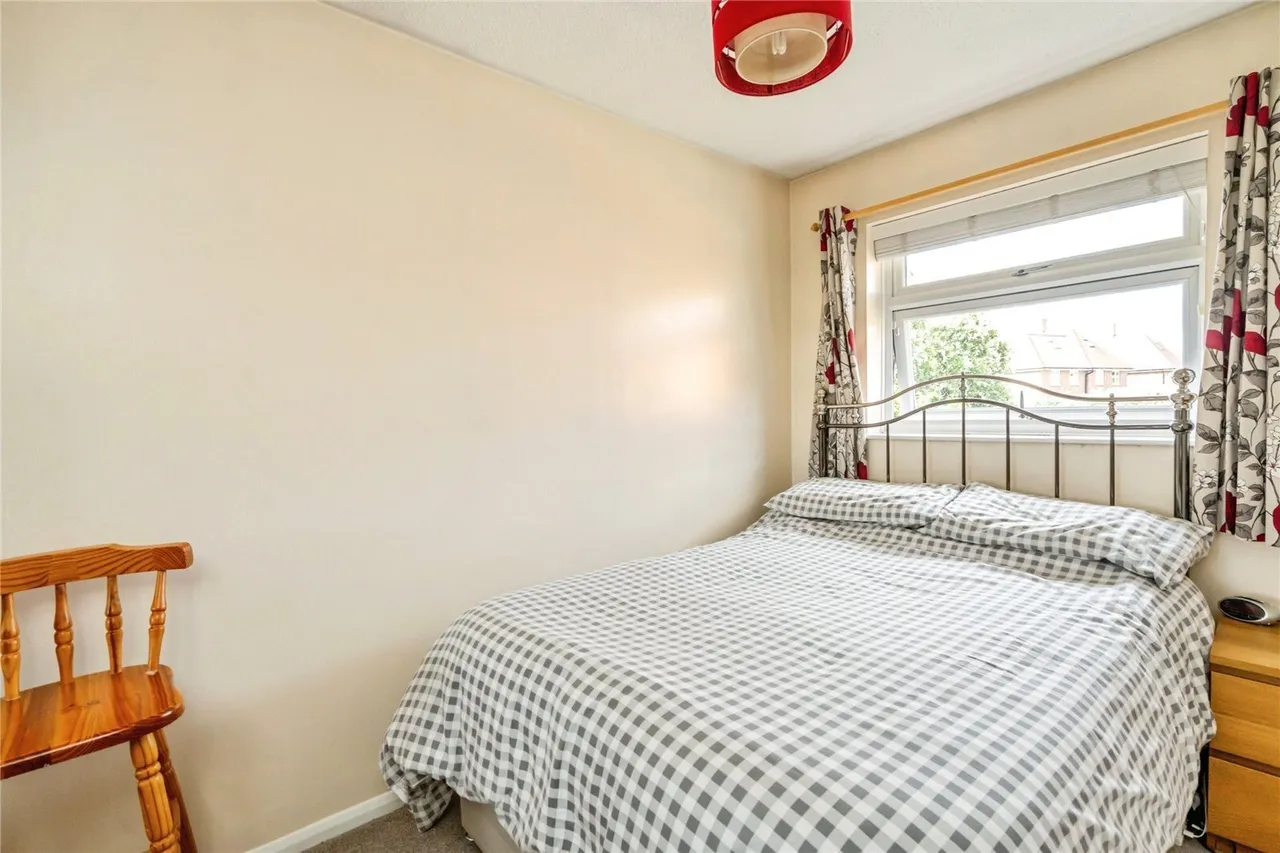 Springfield Close, Chichester, PO18, photo 7