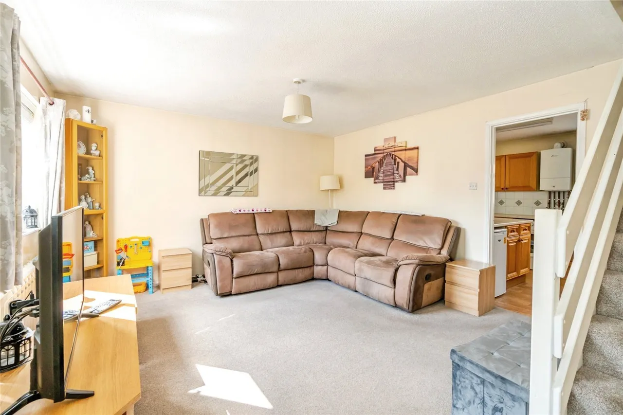 Springfield Close, Chichester, PO18, photo 2