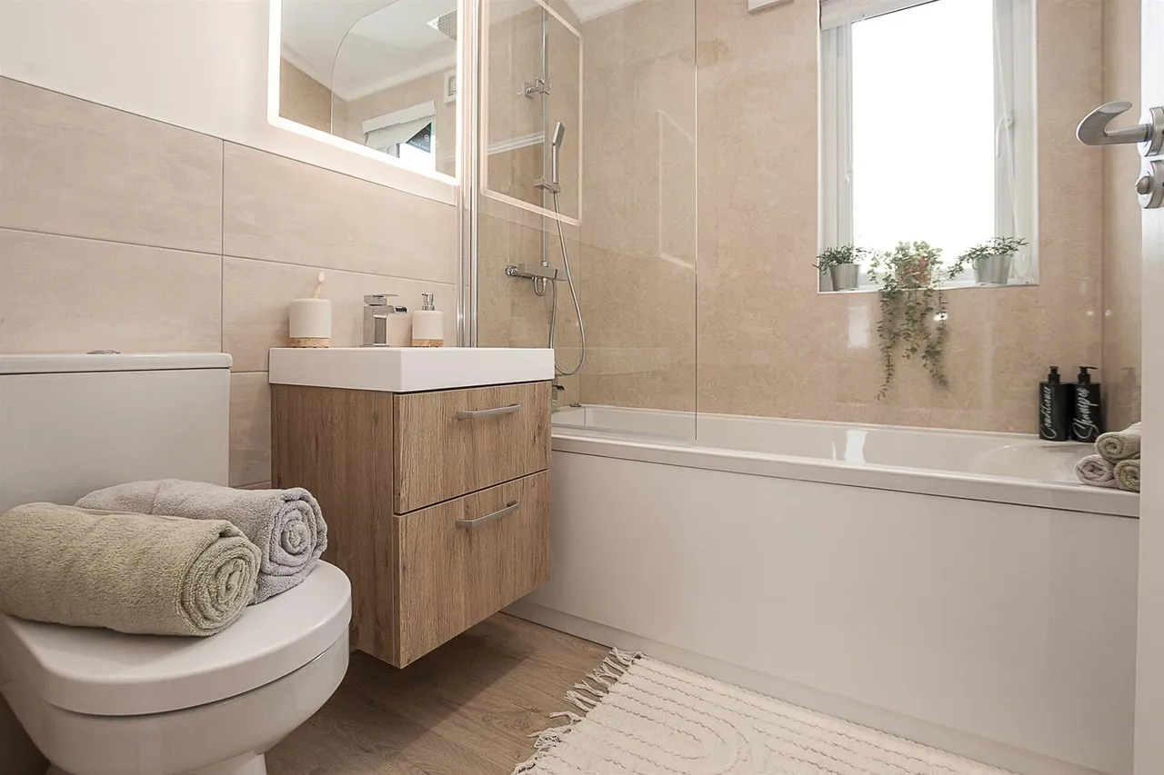 Phase III, Lillybrook Estate, photo 5