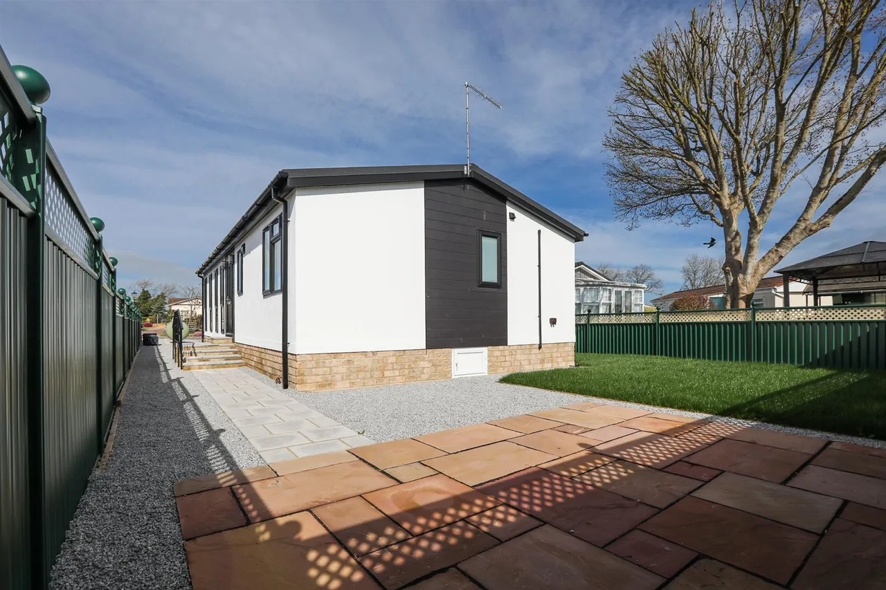 Phase III, Lillybrook Estate, photo 12