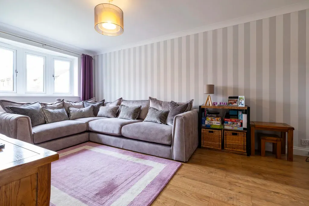 Trafalgar Avenue, Bletchley, Milton Keynes, Buckinghamshire, MK3 7UP, photo 2