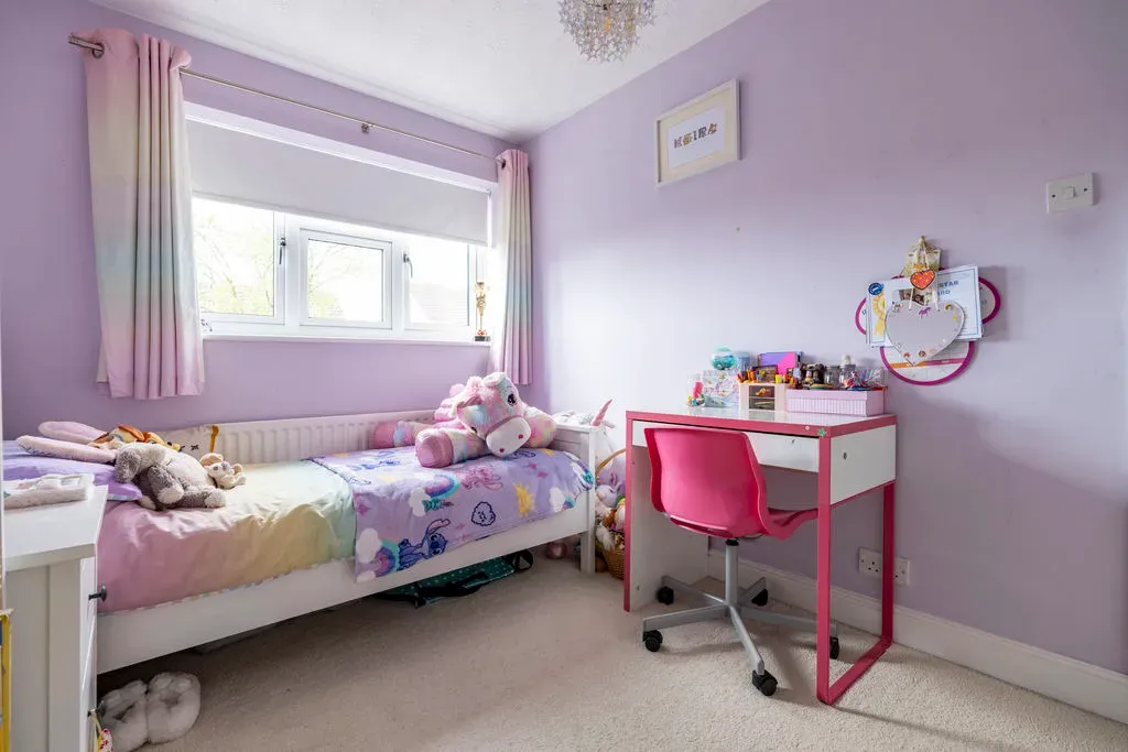 Trafalgar Avenue, Bletchley, Milton Keynes, Buckinghamshire, MK3 7UP, photo 20