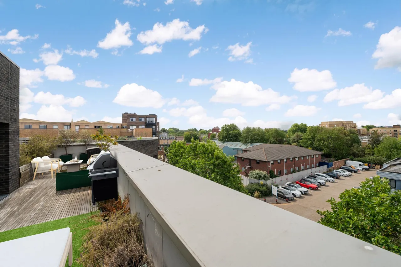 Brentford Lock West, TW8, photo 8