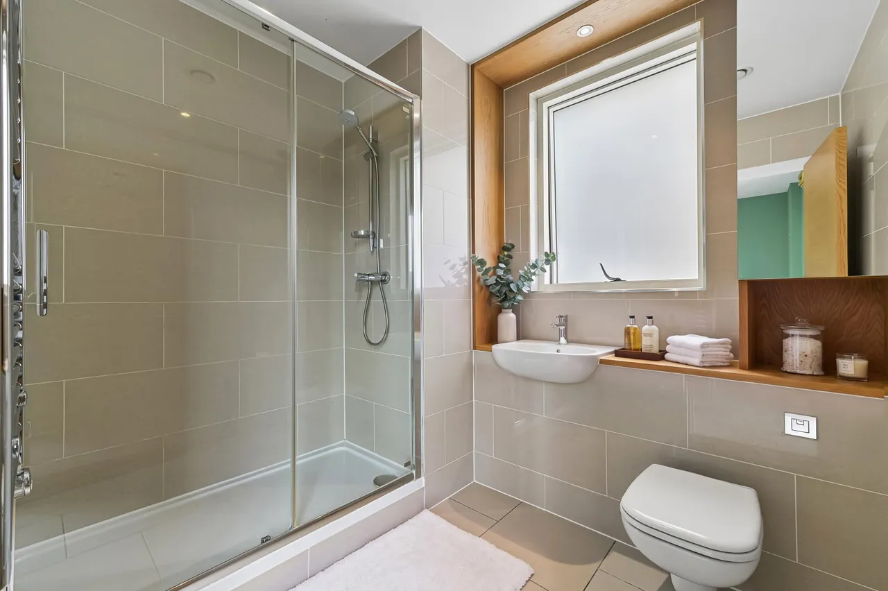 Brentford Lock West, TW8, photo 10