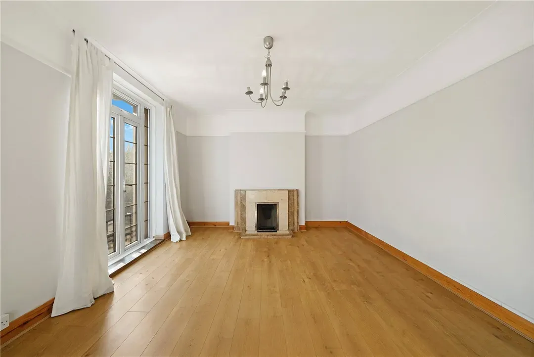 Shoot Up Hill, London, NW2, photo 12