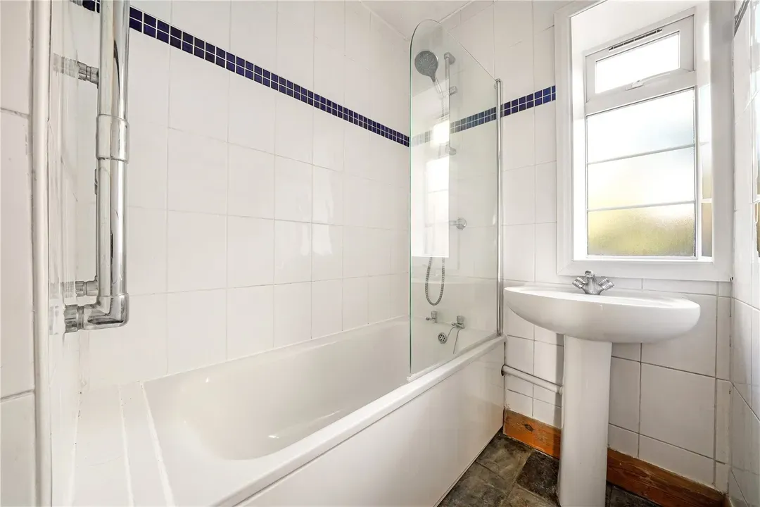Shoot Up Hill, London, NW2, photo 15