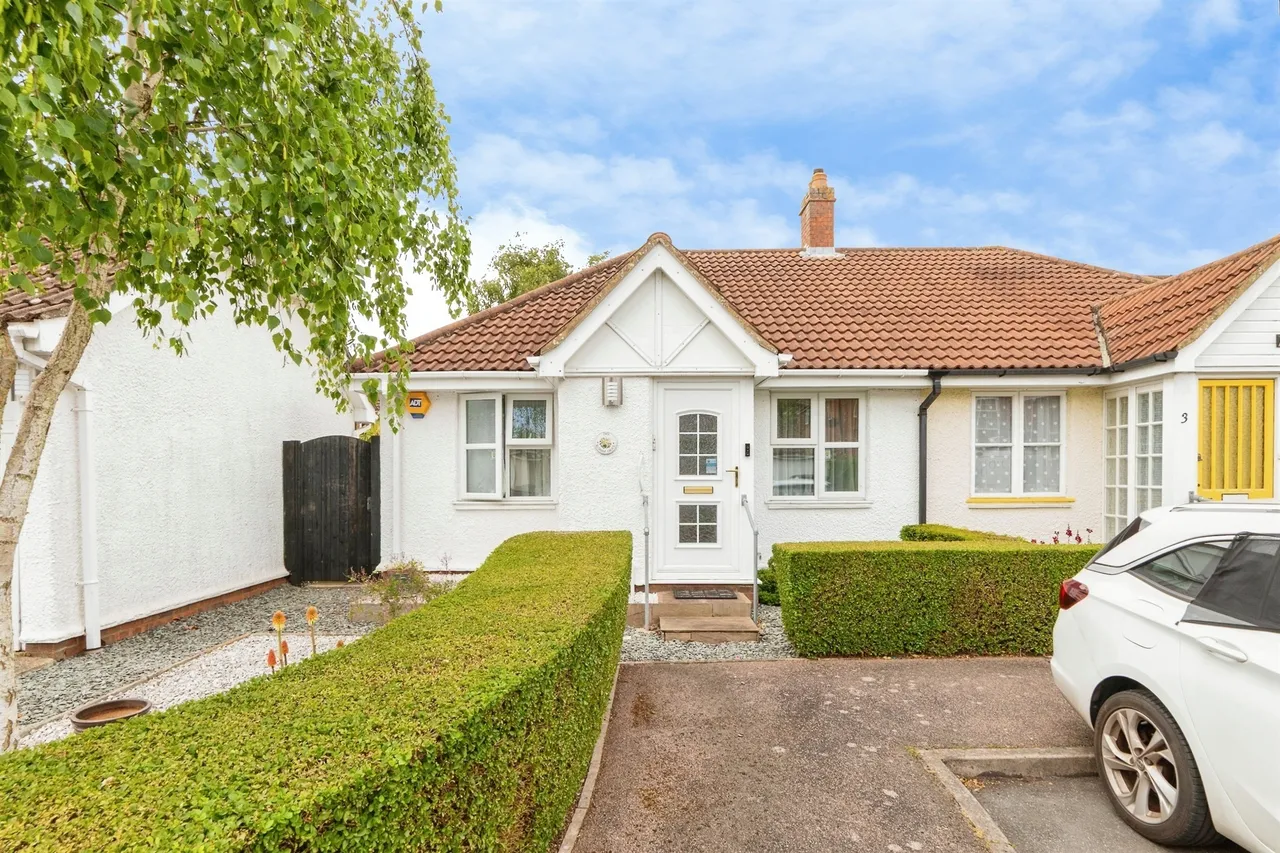 2 bed house for sale, Rudham Grove, Letchworth Garden City, SG6
