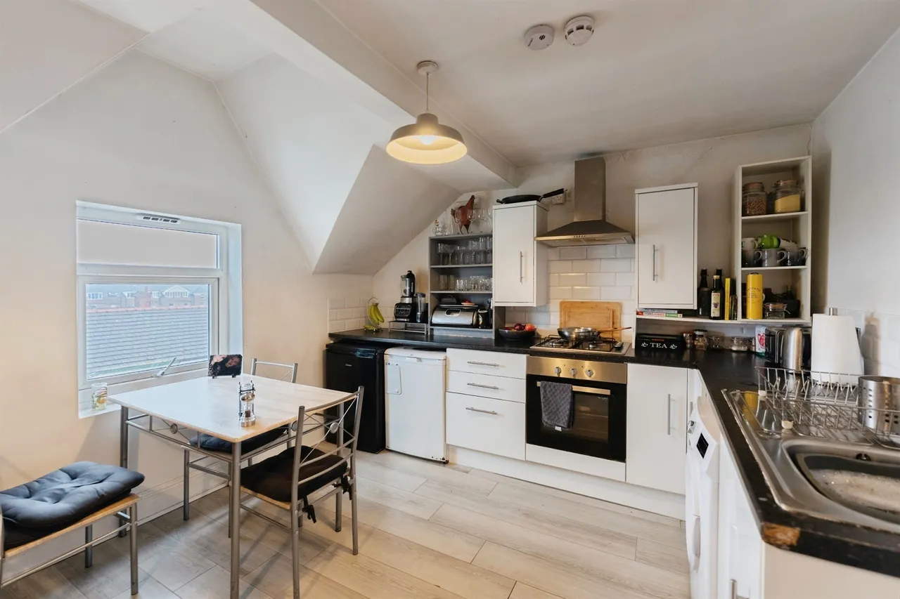 Grange Road West, Prenton, CH43, photo 3