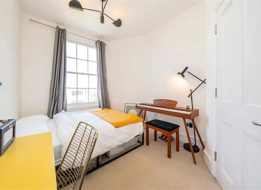 New Cross Road, New Cross, SE14, photo 5
