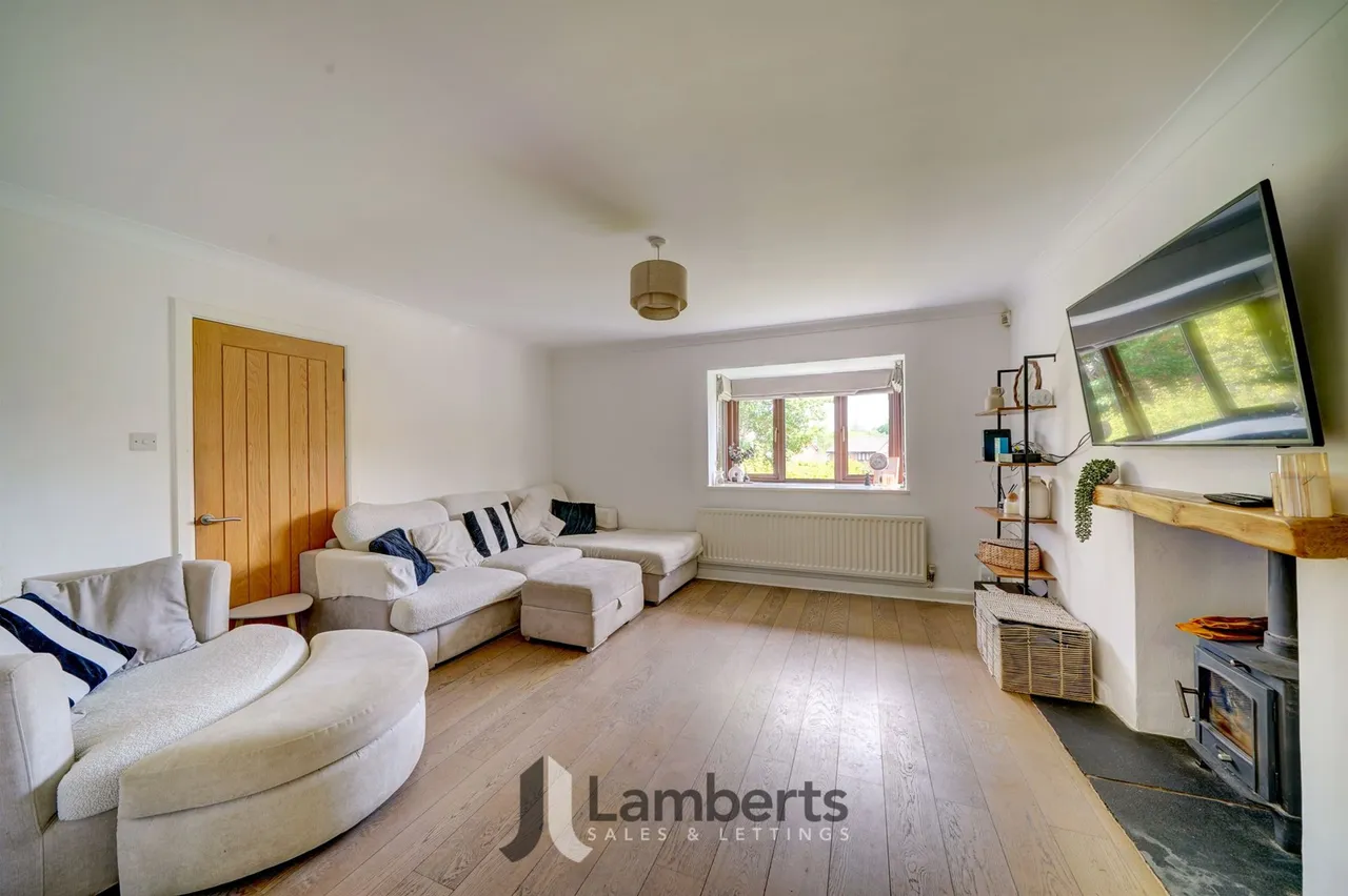 46 Longfellow Close, Redditch, photo 12