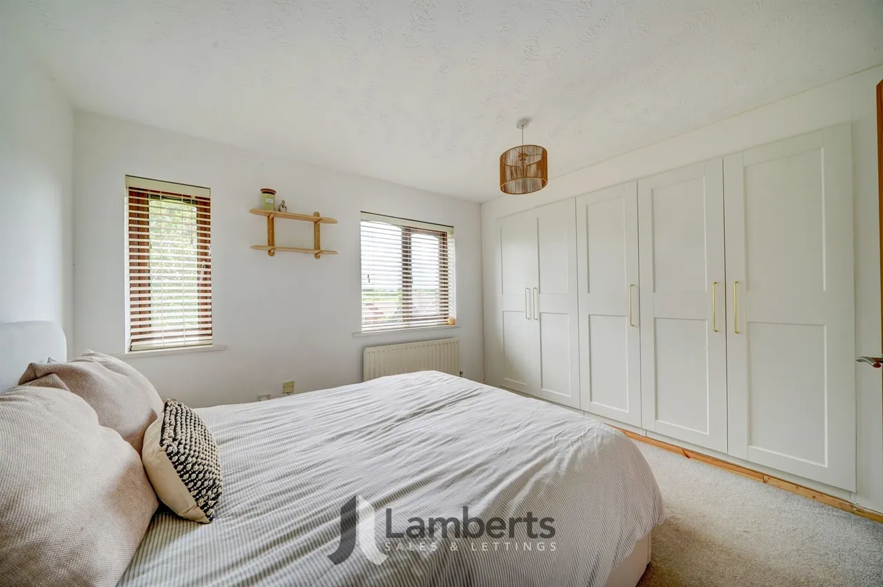 46 Longfellow Close, Redditch, photo 14