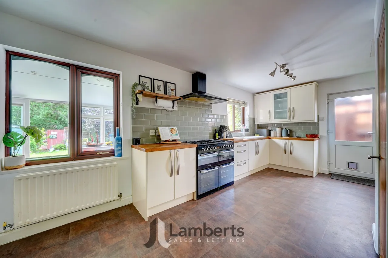 46 Longfellow Close, Redditch, photo 9