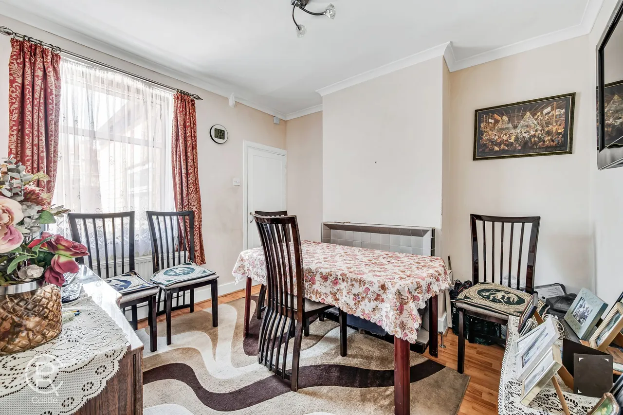 Endsleigh Road, Southall, Greater London, UB2 5QN, photo 5