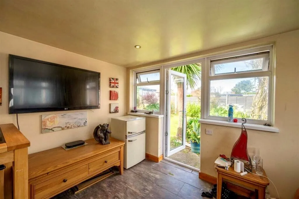 Sandy Point Road, Hayling Island, PO11, photo 16