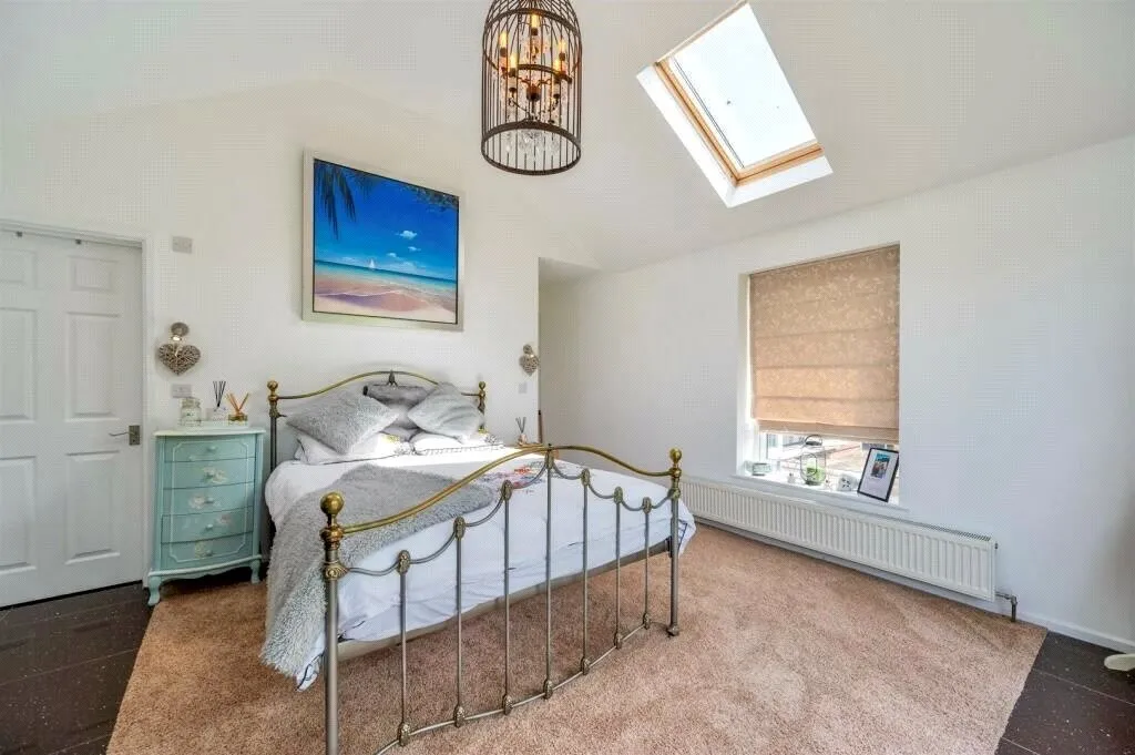 Sandy Point Road, Hayling Island, PO11, photo 6
