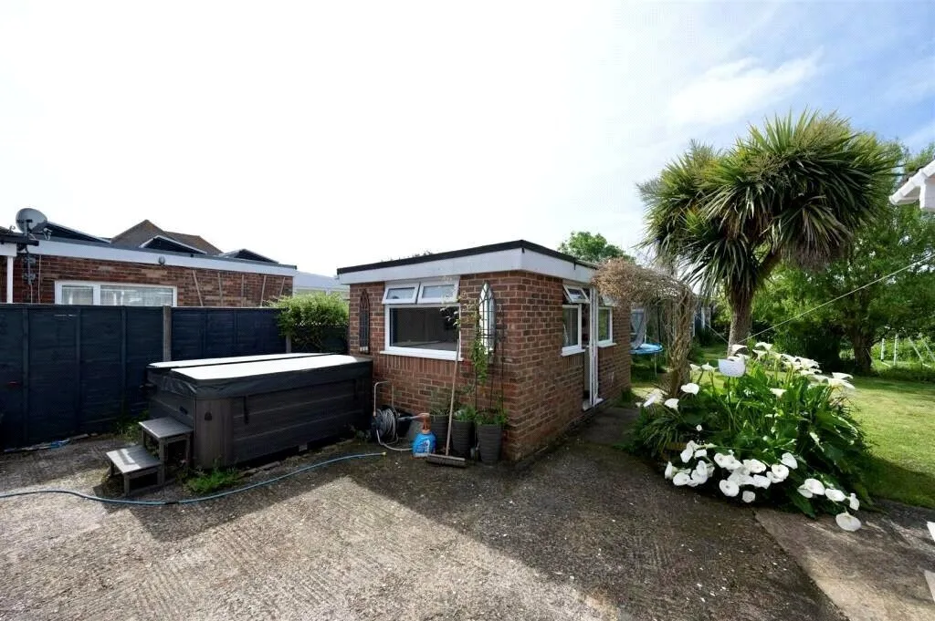 Sandy Point Road, Hayling Island, PO11, photo 18