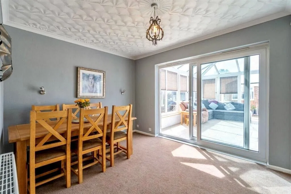 Sandy Point Road, Hayling Island, PO11, photo 15