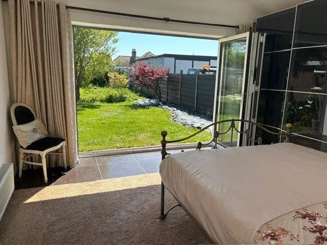 Sandy Point Road, Hayling Island, PO11, photo 14