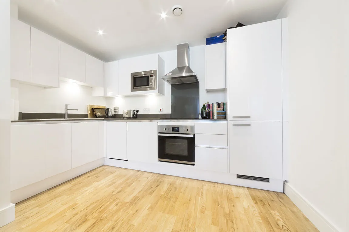 Admirals Tower, London, photo 2