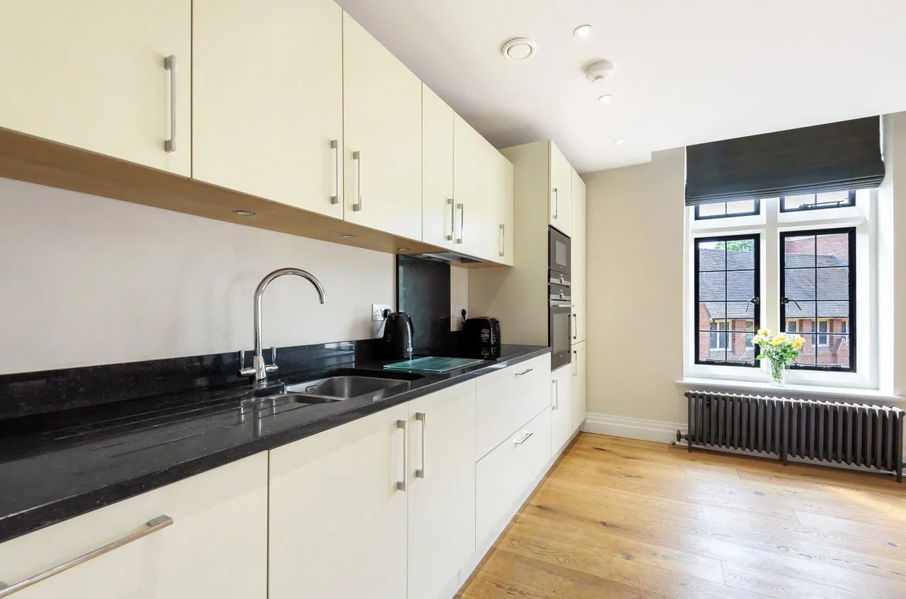 Kings Drive, Midhurst, GU29, photo 4