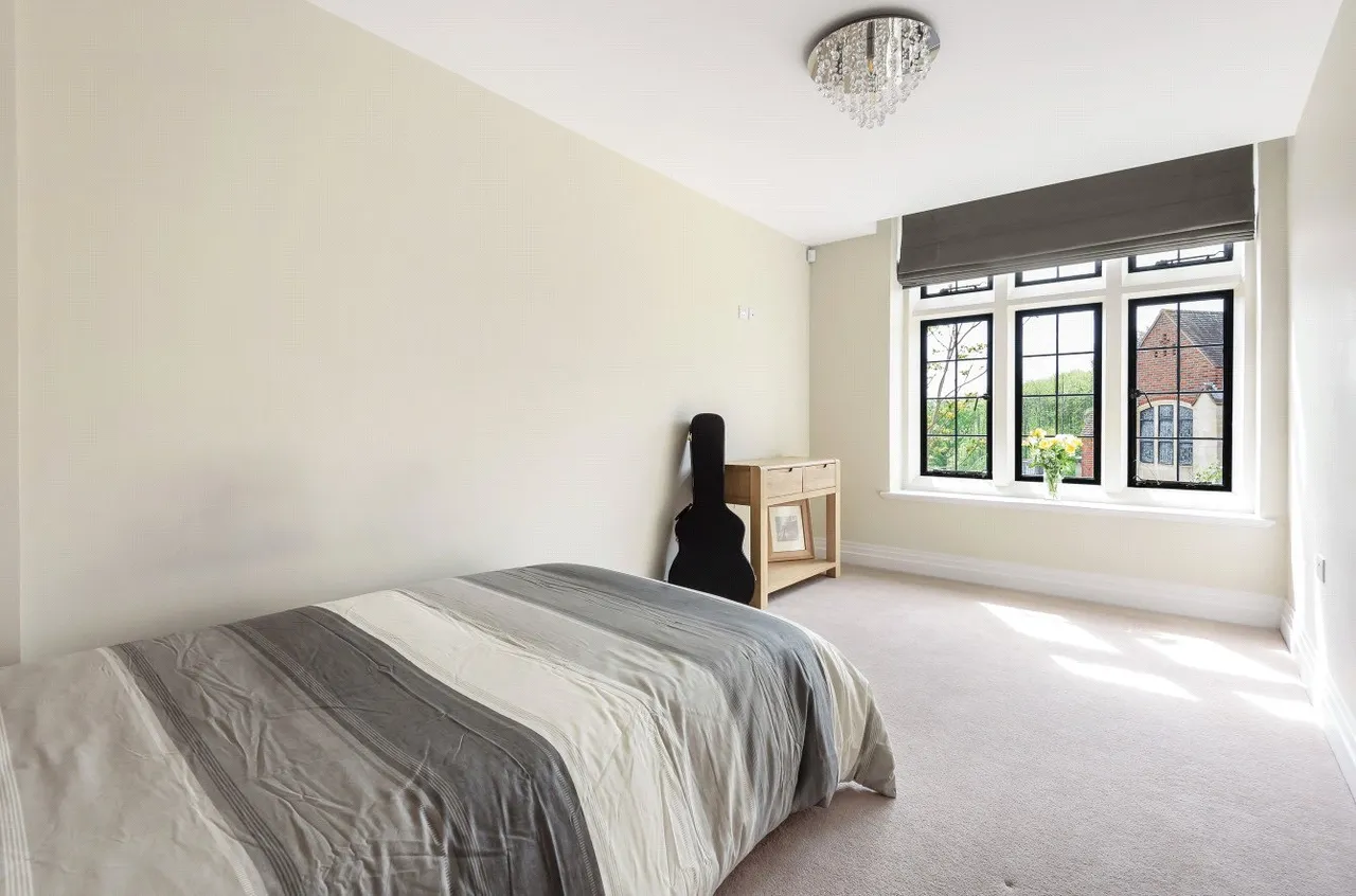 Kings Drive, Midhurst, GU29, photo 9
