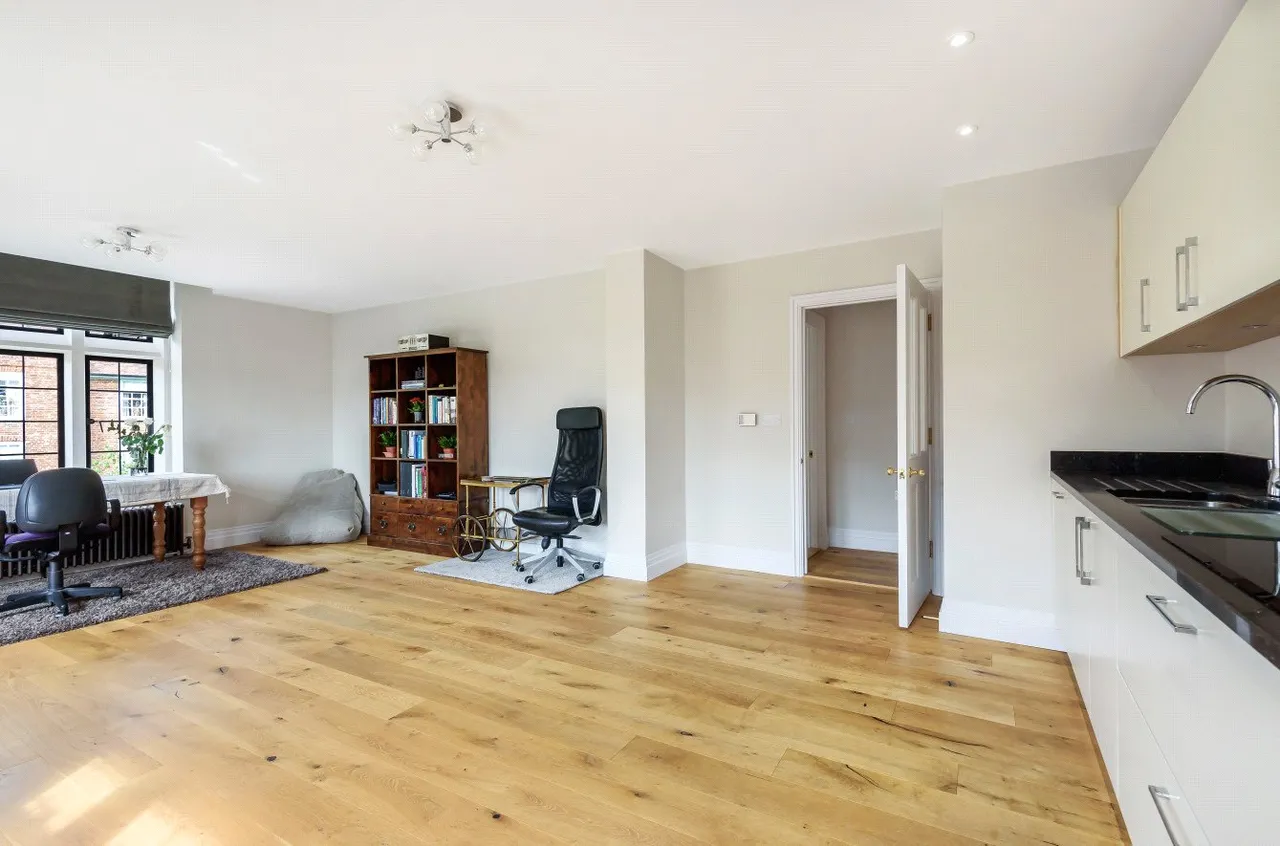 Kings Drive, Midhurst, GU29, photo 5