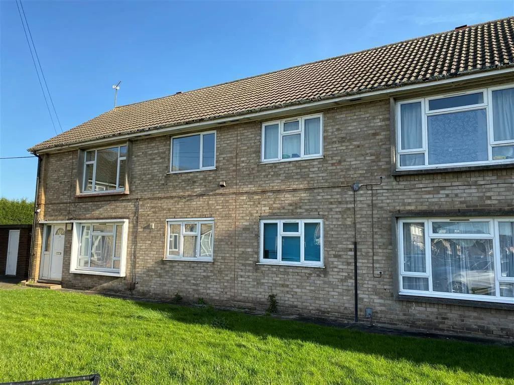 Coldhorn Crescent, Wisbech, photo 3