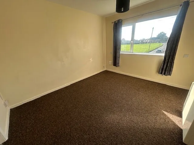 Coldhorn Crescent, Wisbech, photo 4