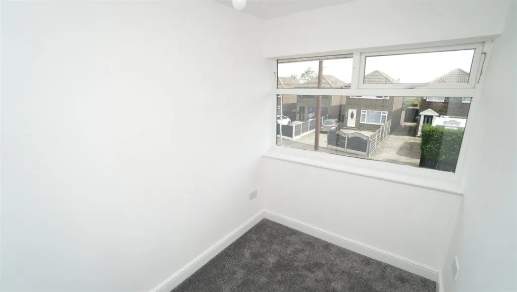 Summerbridge Crescent, Eccleshill, photo 11