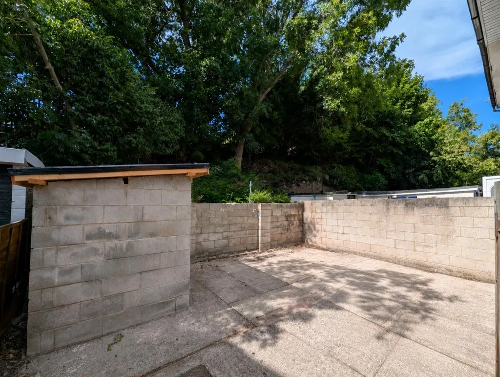 Summerbridge Crescent, Eccleshill, photo 14