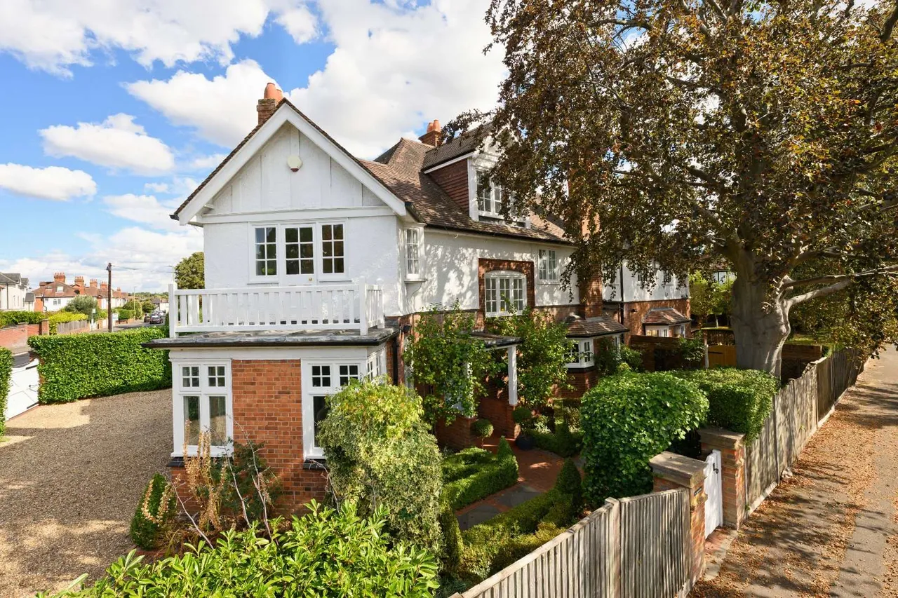 6 bed house for sale — St. Leonards Road, Thames Ditton, Surrey, KT7 0RN