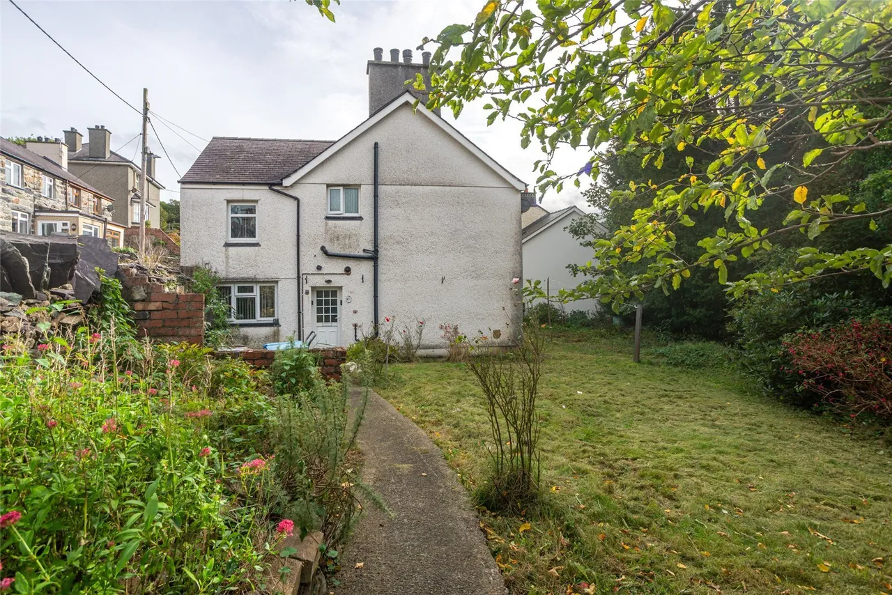4 bed house for sale, Pantglas Road, Bethesda