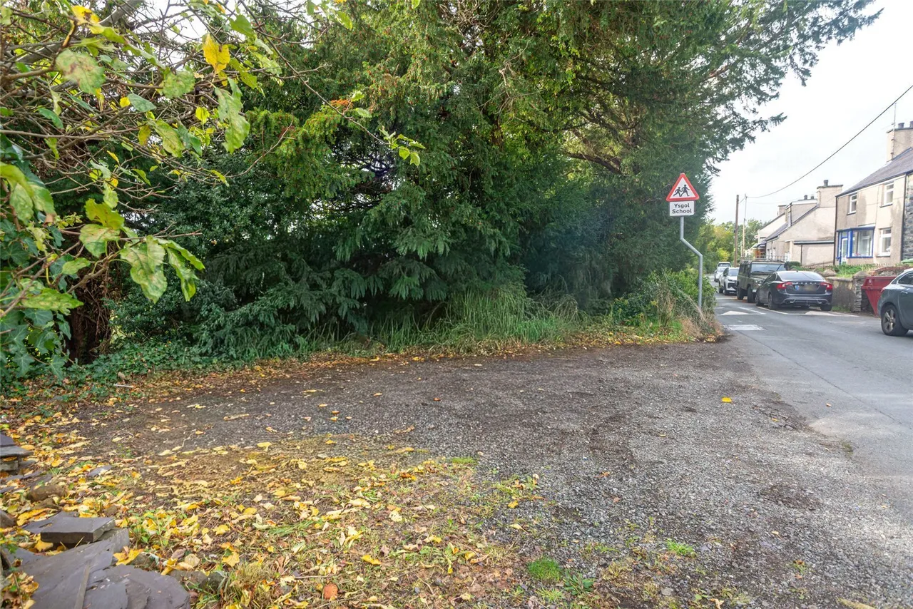 Pantglas Road, Bethesda, photo 21