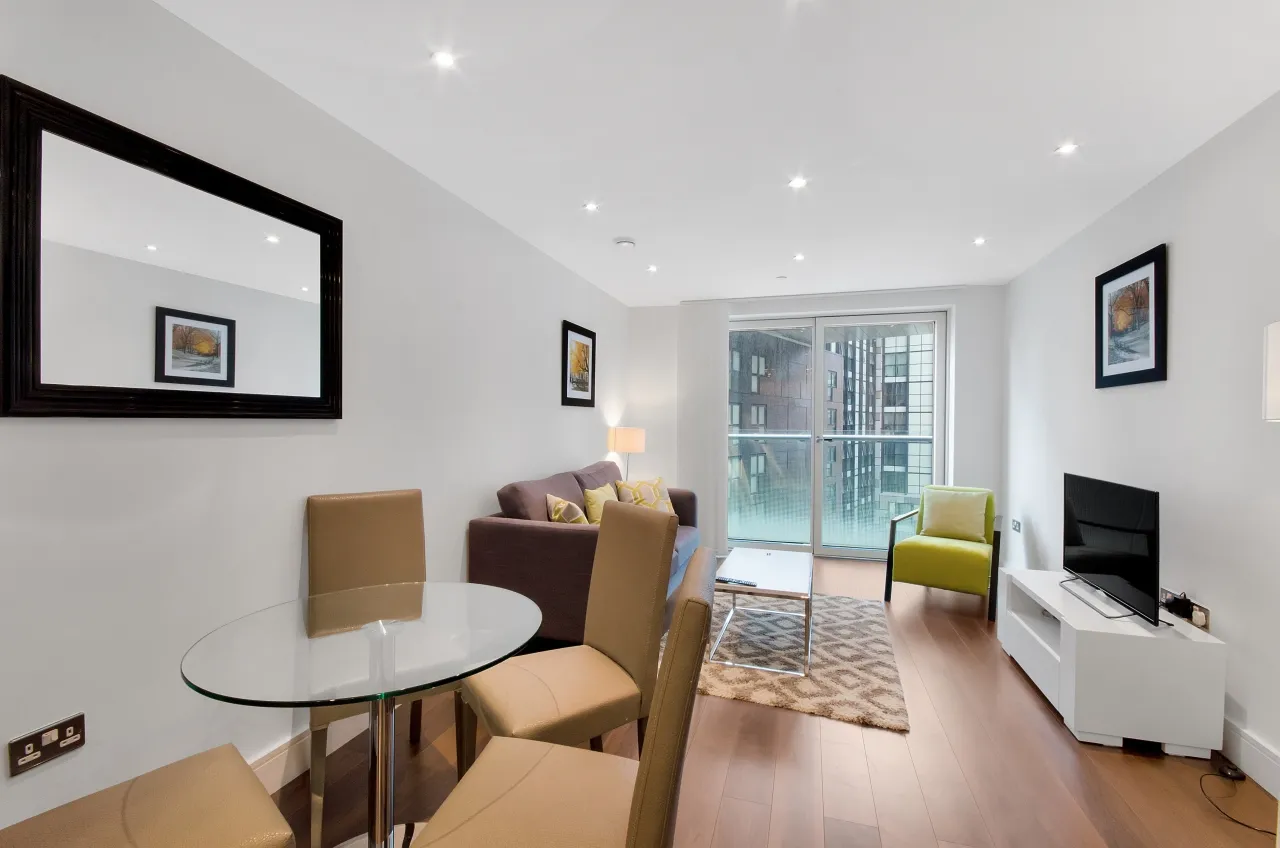 1 bed flat for sale, Talisman Tower, Lincoln Plaza, E14