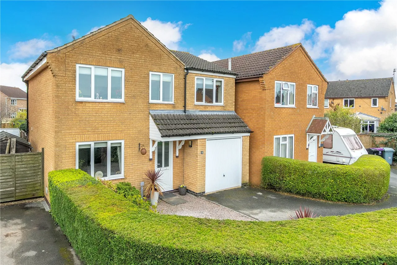 4 bed house for sale, Rochester Court, Bourne, PE10