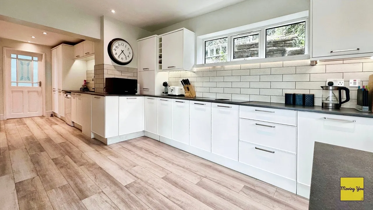 Penygraig Road, Pontardawe, SA8, photo 6