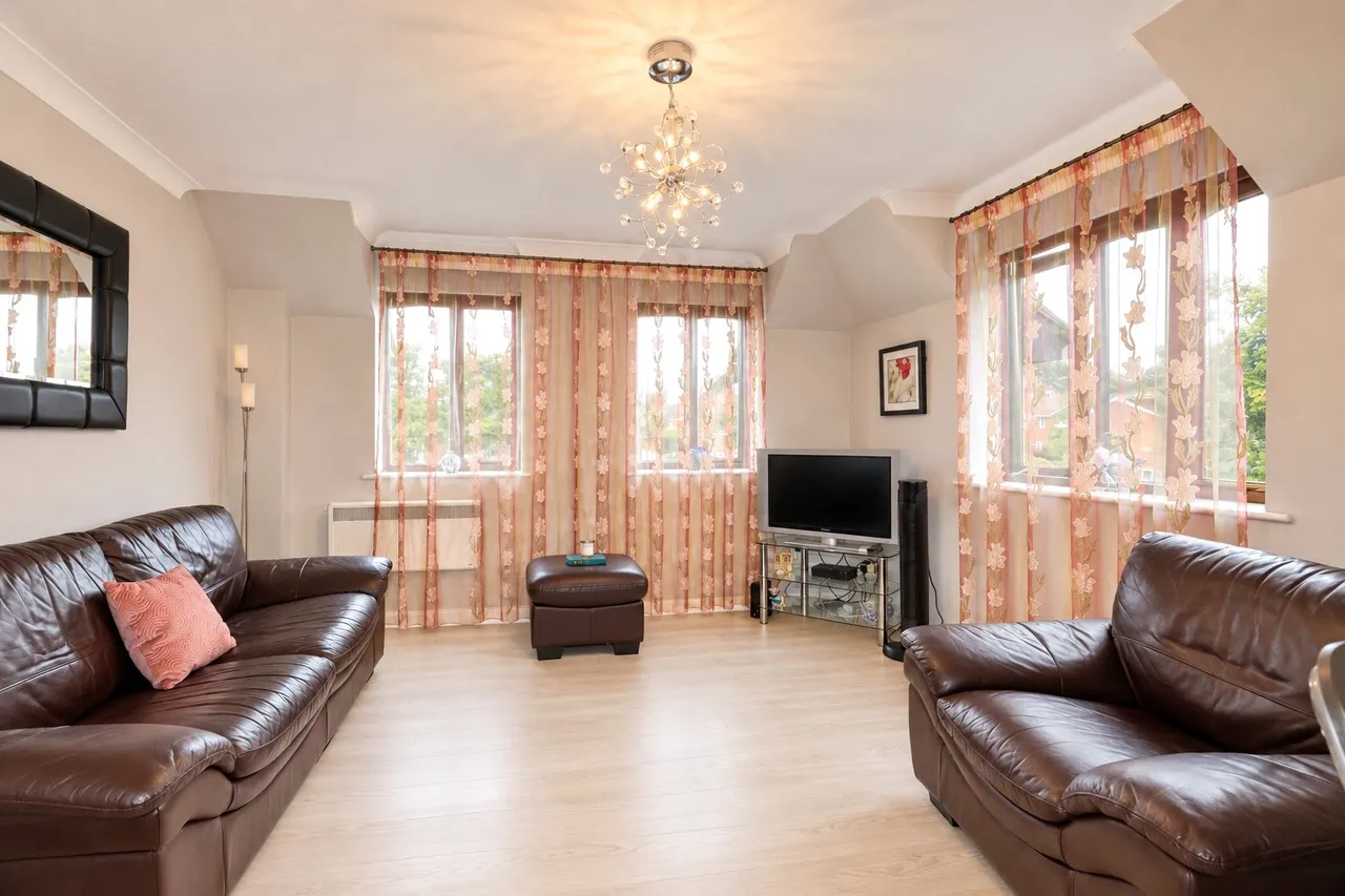 Brooklyn Road, Woking, GU22, photo 3