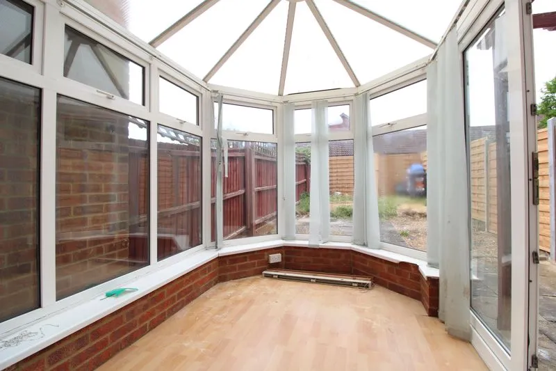 Fieldfare Green, Luton LU4 0YA, photo 6