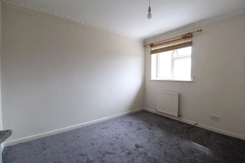 Fieldfare Green, Luton LU4 0YA, photo 8