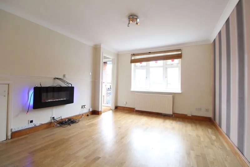 Fieldfare Green, Luton LU4 0YA, photo 4