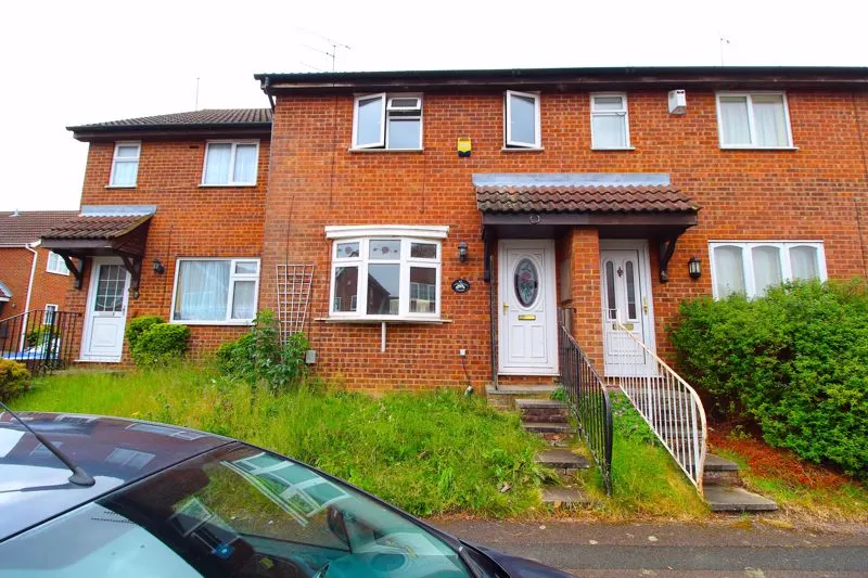 3 bed house for sale — Fieldfare Green, Luton LU4 0YA