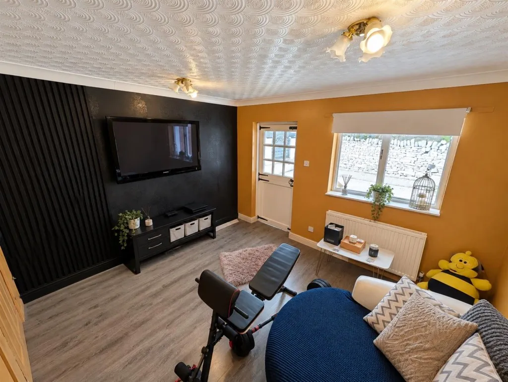 Highcroft Gardens, Keighley, BD21, photo 9