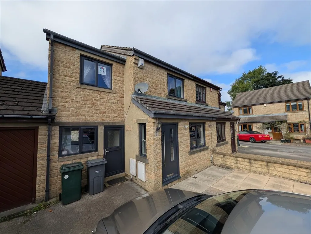 3 bed house for sale, Highcroft Gardens, Keighley, BD21