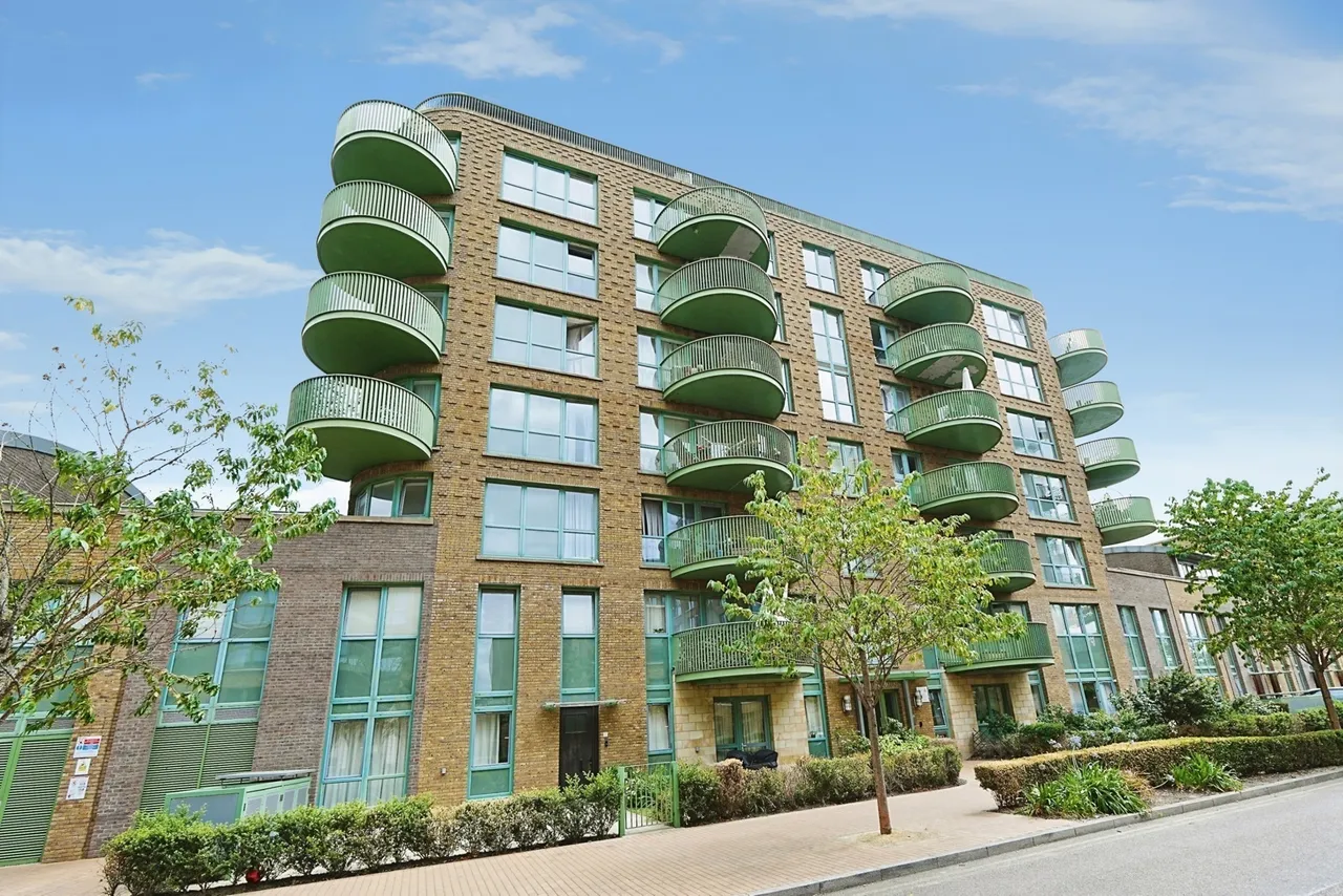 2 bed flat for sale, Ottley Drive, London, SE3