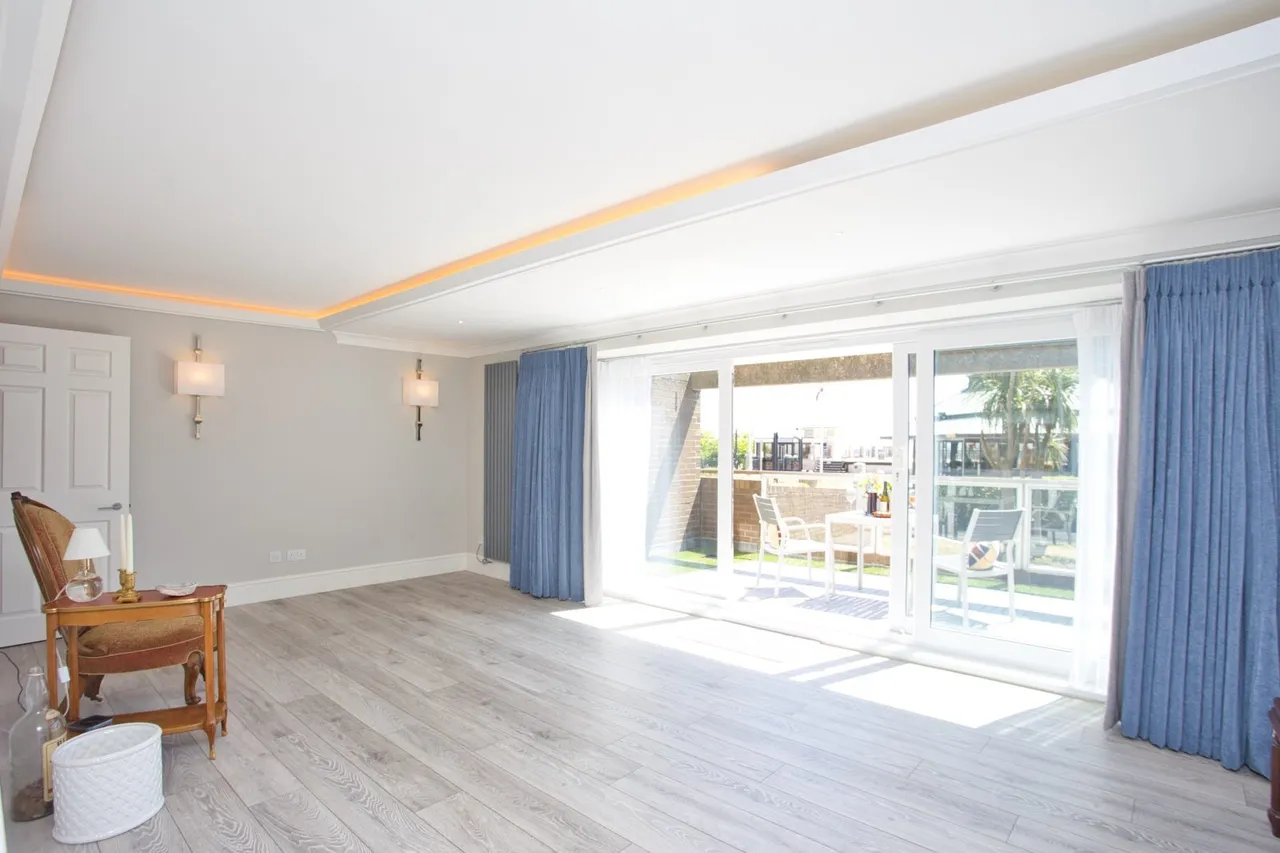 Carlton Leas, The Leas, CT20, photo 8