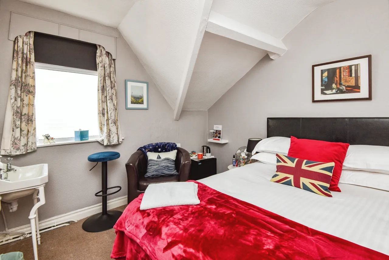 Marine Road East, Morecambe, LA4, photo 21