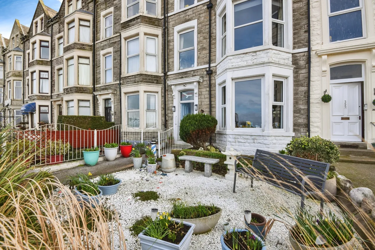 Marine Road East, Morecambe, LA4, photo 25